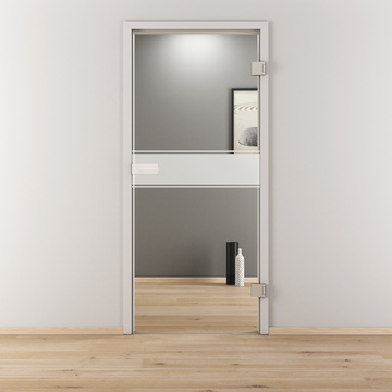 Ambientebild in Wohnraumsituation illustriert die Novadoors Glasdrehtür NOVA 593 in der Ausführung ESG BASIC GREEN klar