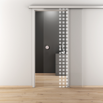 Ambientebild in Wohnraumsituation illustriert die Novadoors Glasschiebetür NOVA 502 in der Ausführung ESG BASIC GREEN klar